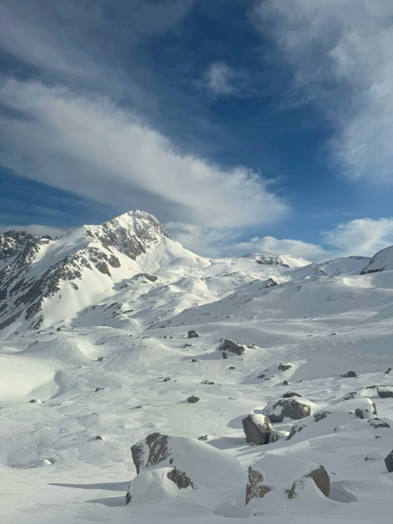 Gran Sasso vestito di bianco